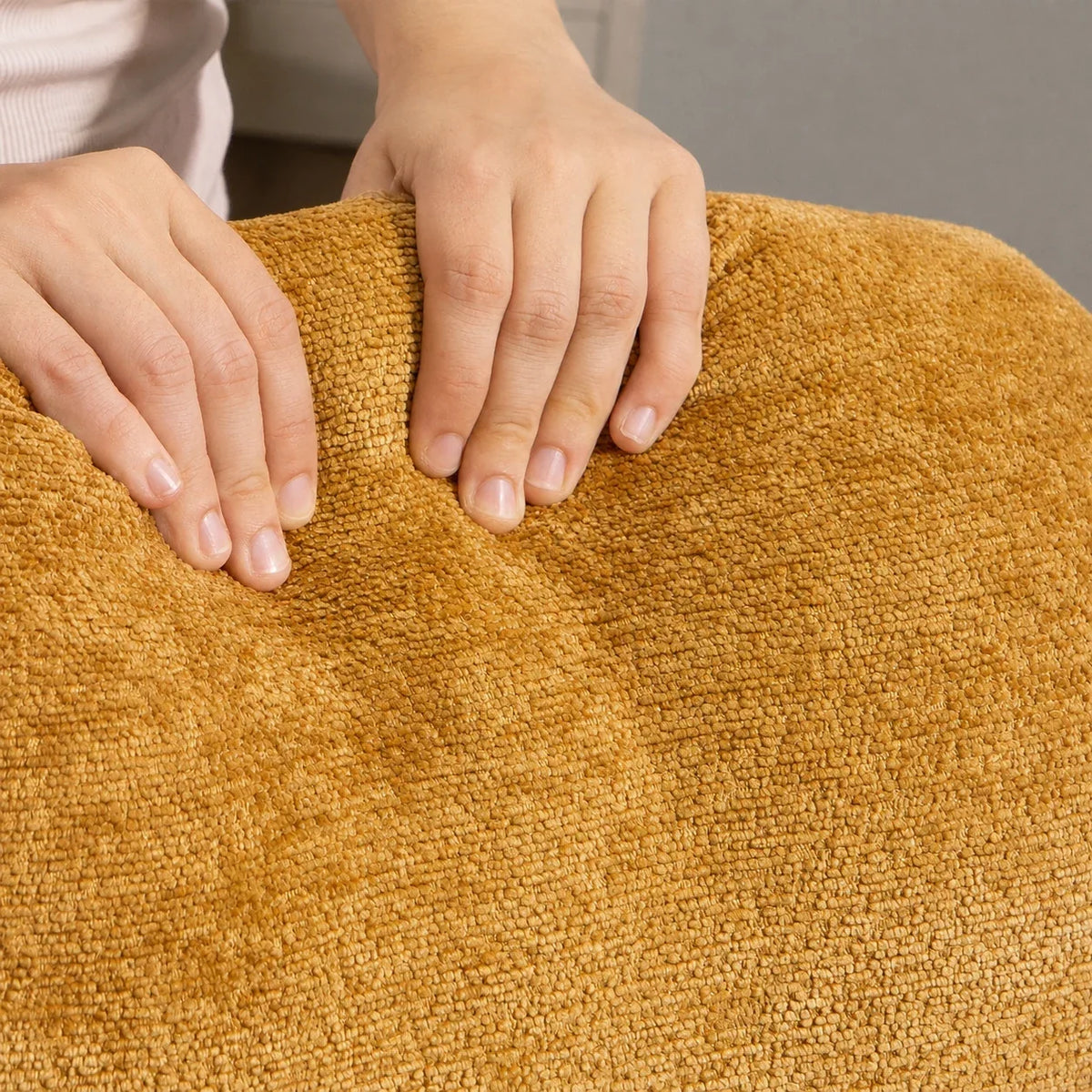 NESTA - rocking chair cocon chenille grande assise, coloris Jaune Caramel