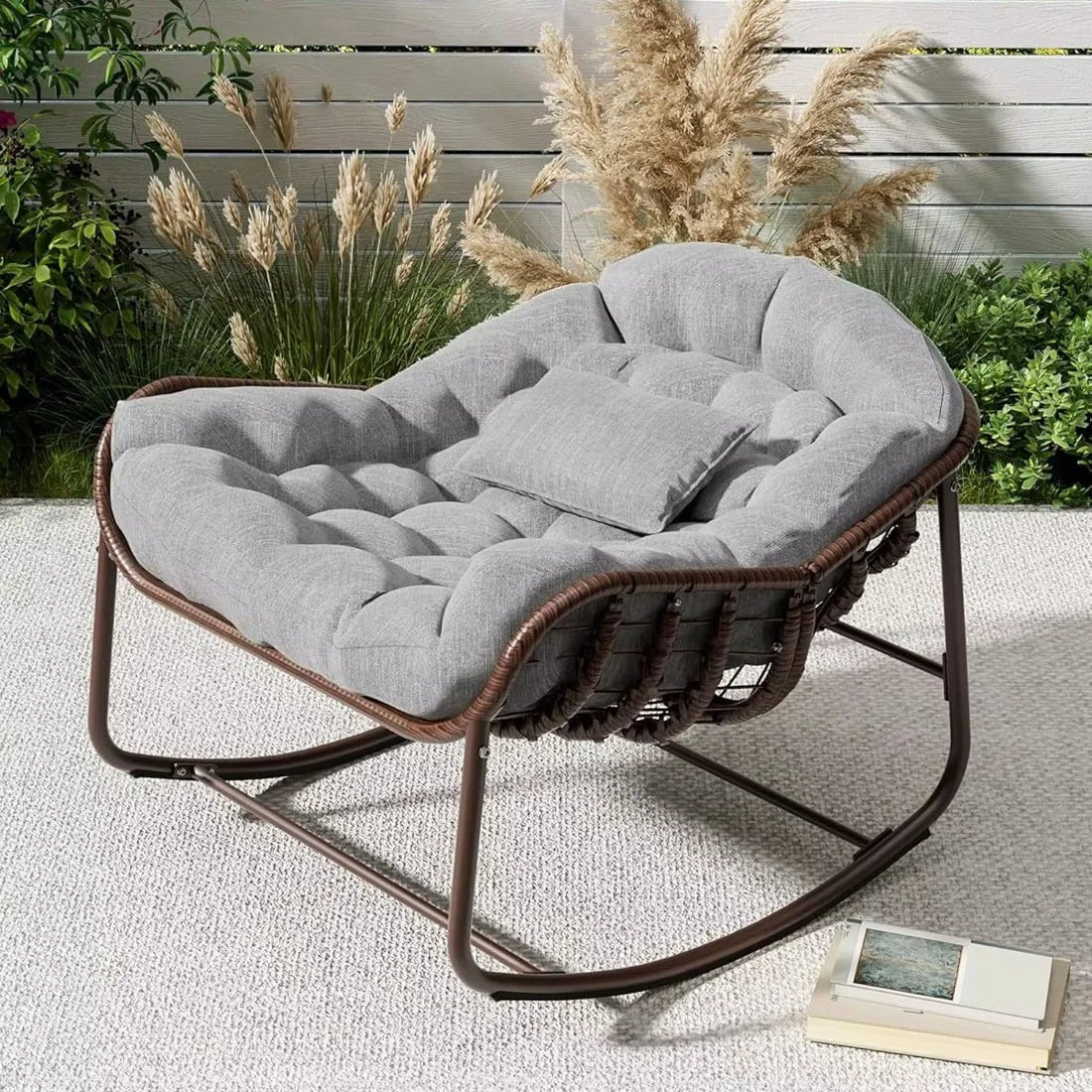 NUEVA – Rocking Chair Rotin Surdimensionné - Oscille