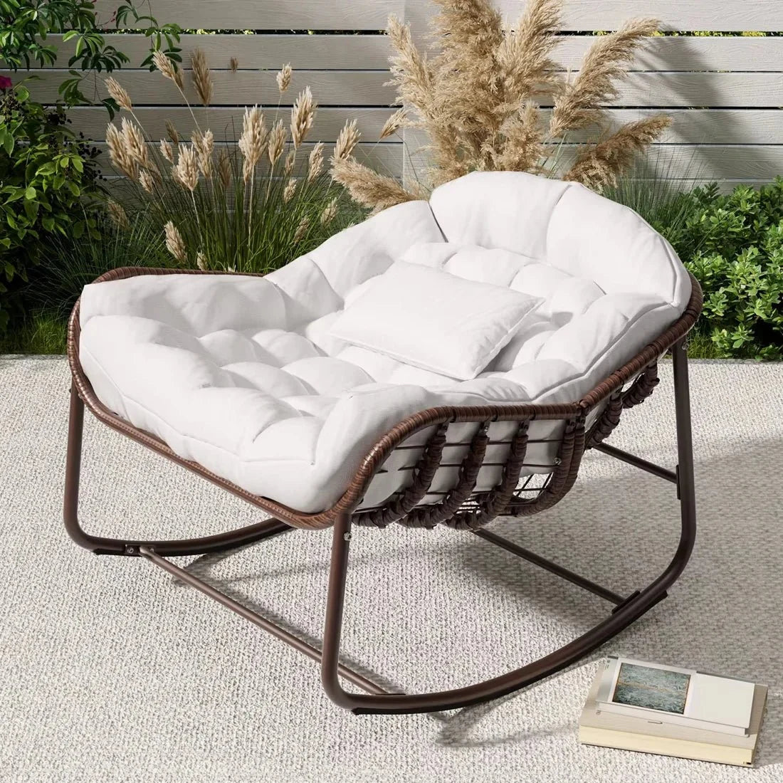 NUEVA – Rocking Chair Rotin Surdimensionné - Oscille