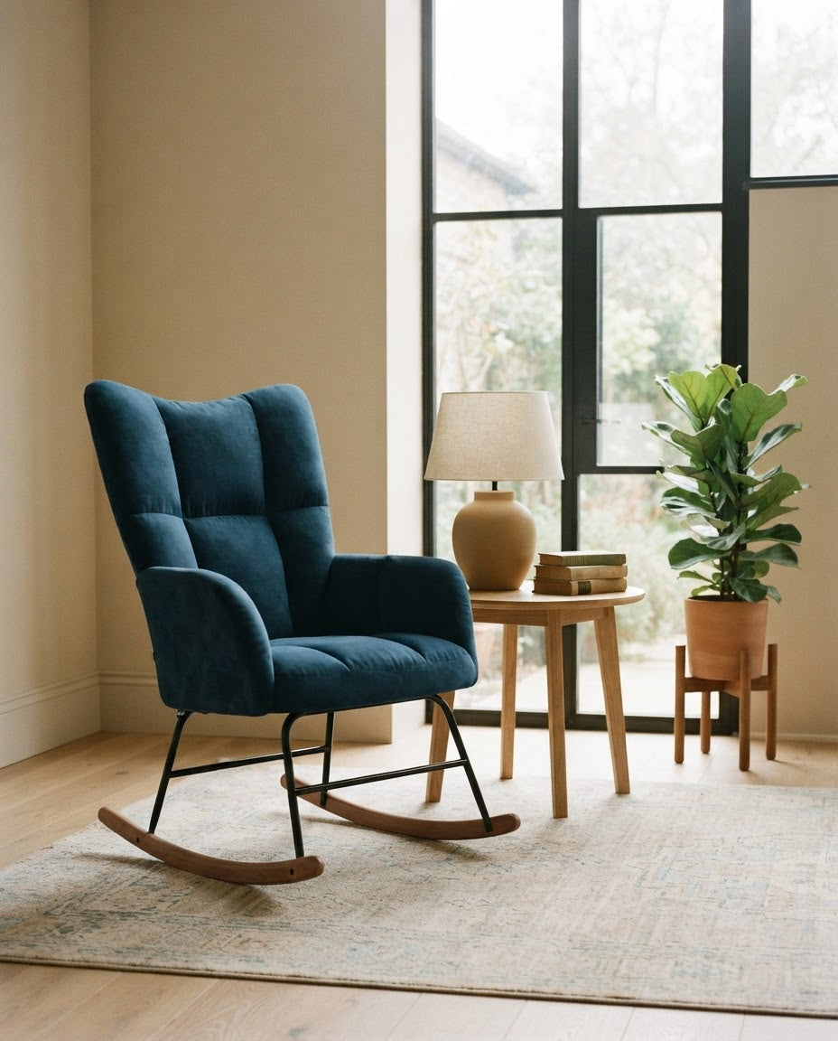ÉDREDON – fauteuil à bascule coloris bleu denim en situation