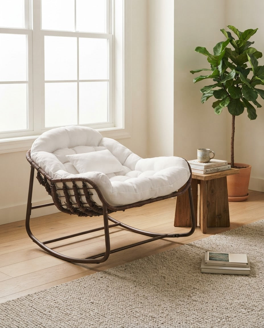 NID – fauteuil à bascule coloris ivoire en situation