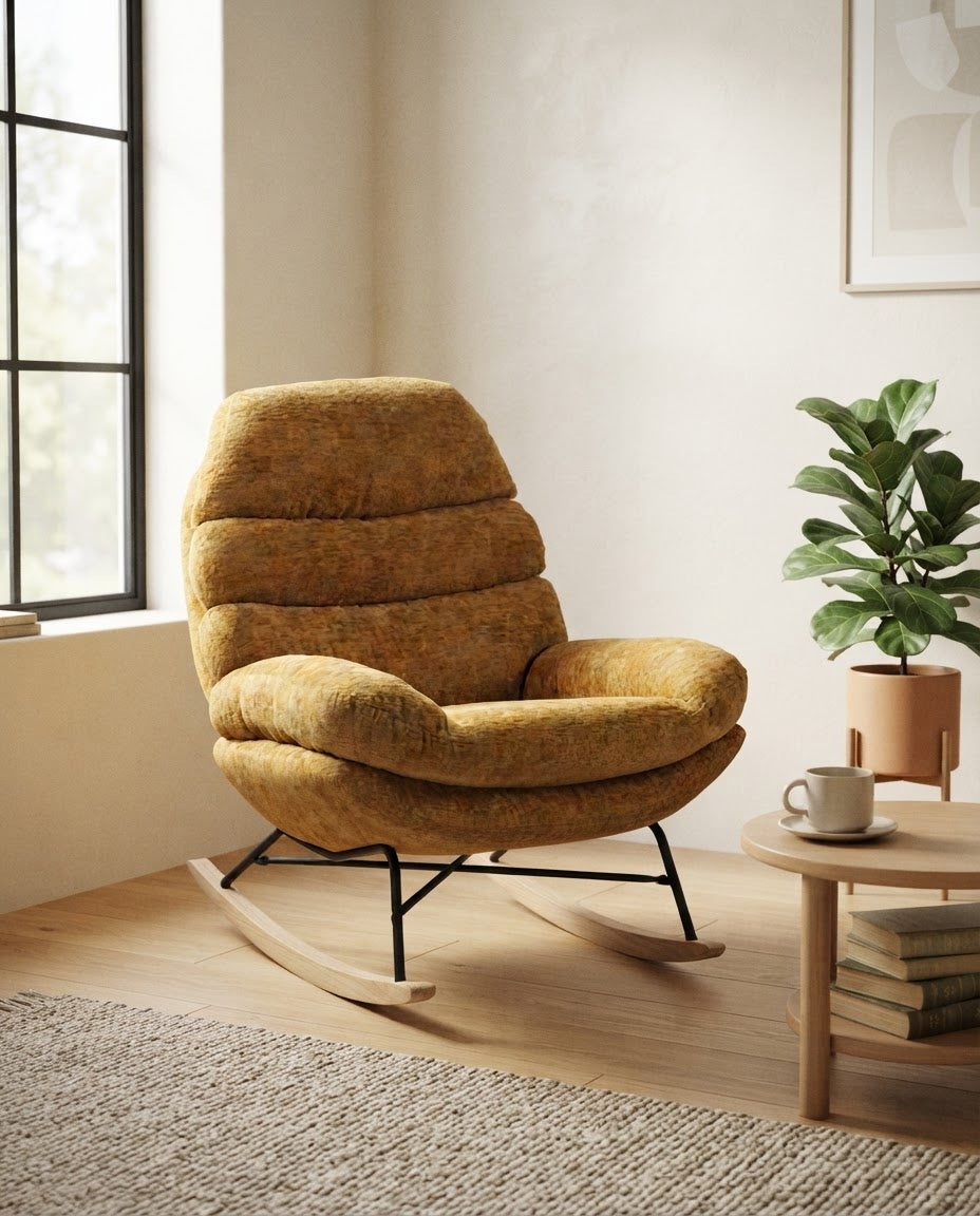 NICHÉE – fauteuil à bascule coloris jaune caramel en situation